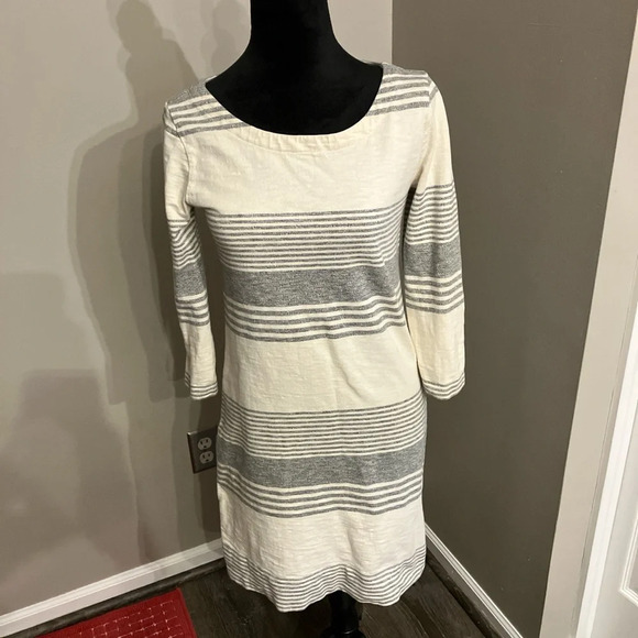 GAP small off white and grey striped dress with 3/4 sleeve. - Picture 1 of 3